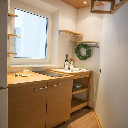 Apartman Lazar *